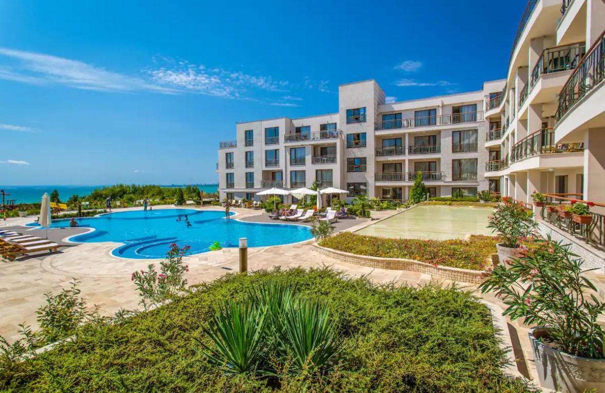 June One Bedroom Sea View Apartment Diamond Beach Resort سارافوفو المظهر الخارجي الصورة